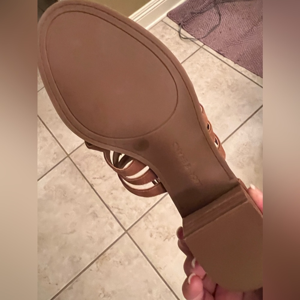 Grecian style stacked heel sandals - Picture 5 of 5